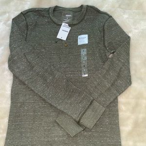 Mens size small thermal top. Sonoma brand. New with tags